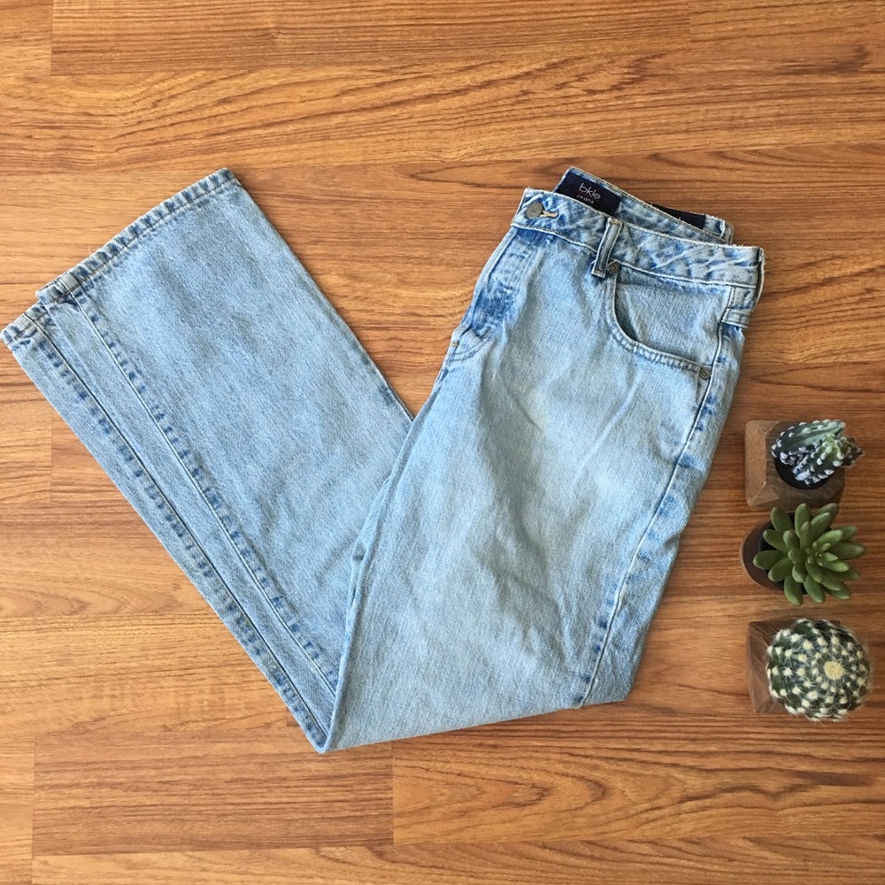Buckle Distressed Blue Jeans / 29Wx32L GUC